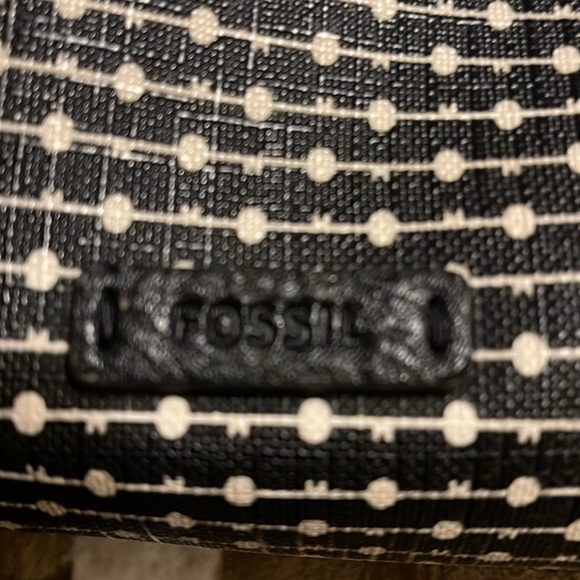 $25 (ππΌππ πΎππΌππΎπ)FOSSIL FIONA CROSSBODY - Picture 15 of 15